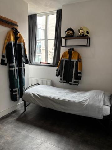 De Oude Brandweerkazerne 4 Persoons 2 Kamer Appartement 卡茨休维尔 外观 照片
